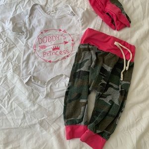 Camo hunting daddy’s princess onesie and pants set 3-6 months